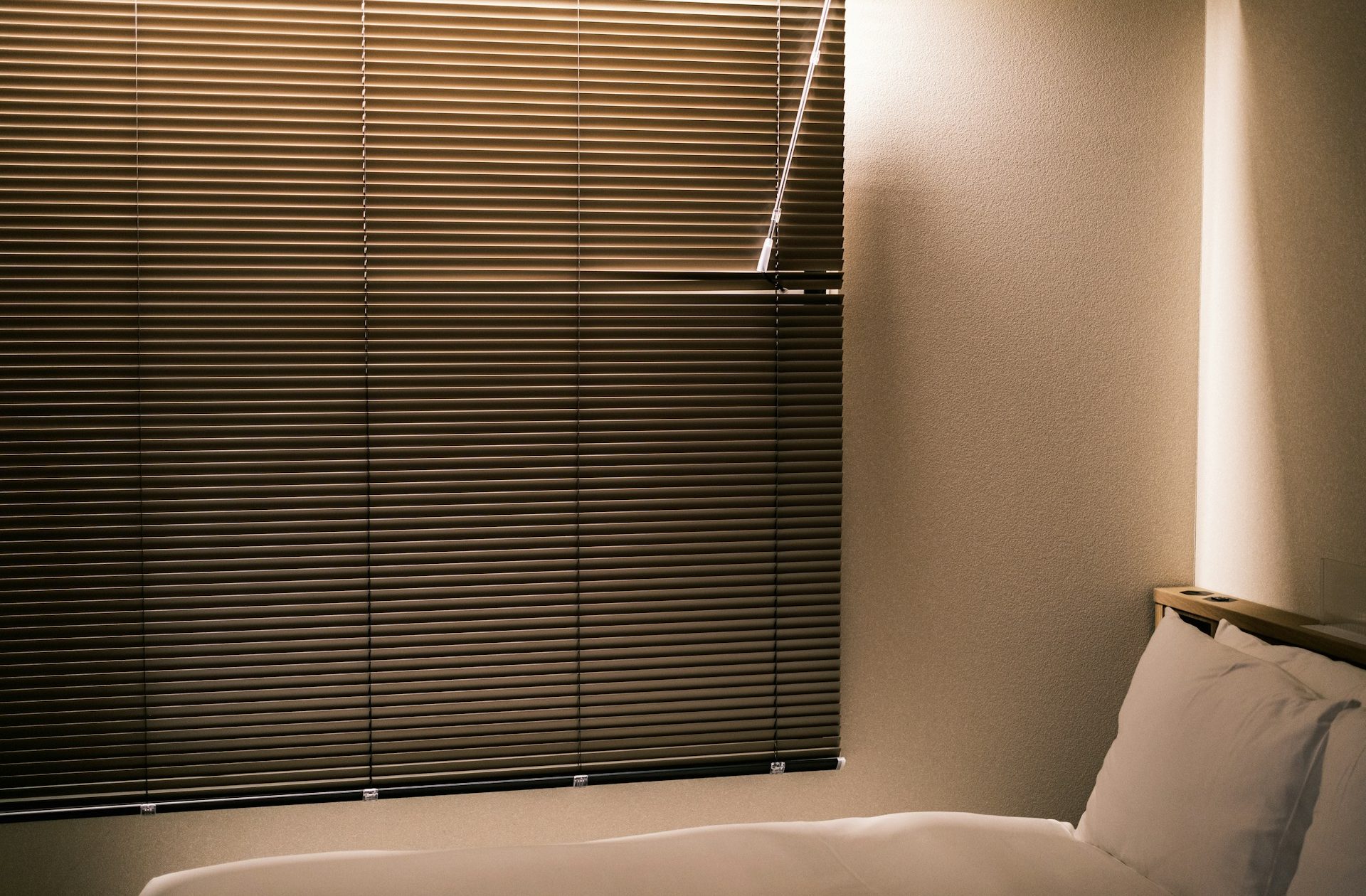 aluminium-jalozieen-tips-raambekleding-puurvangeluk