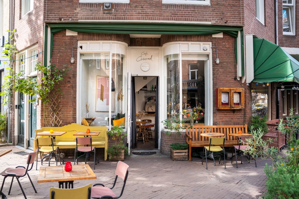 Café-Conrad-hotspots-koffie-lunch-tips-Amsterdam-3-puurvangeluk.jpg
