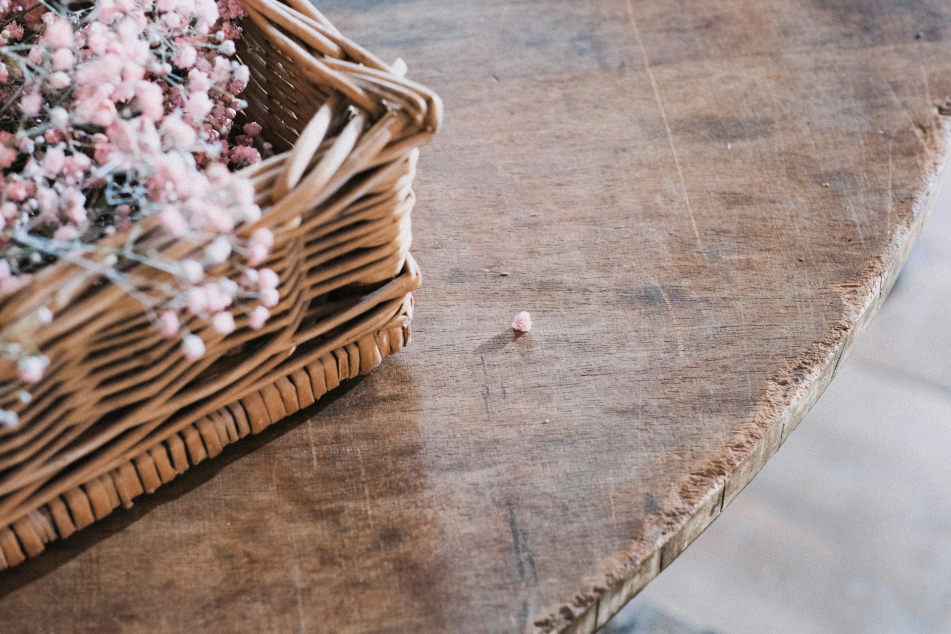 Breng warmte in je interieur met handgemaakte rotan manden